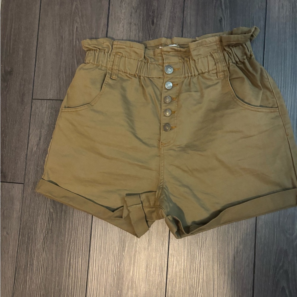 TopShop Khaki Paperbag Shorts 31